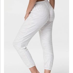 Onzie Zebra Weekend Sweatpants